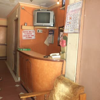Hotel Delux, Vadodara 2